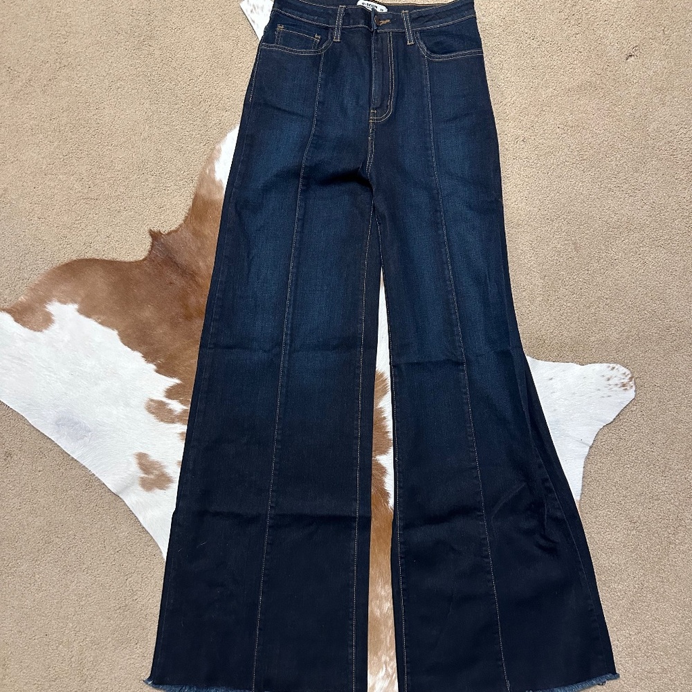 Women's Boho Wide Leg Jeans - Size 30x36